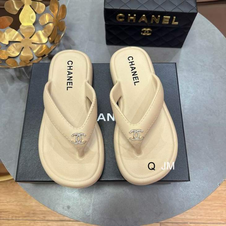 Picture of Chanel Slippers _SKUChanelsz36-41JX06123056